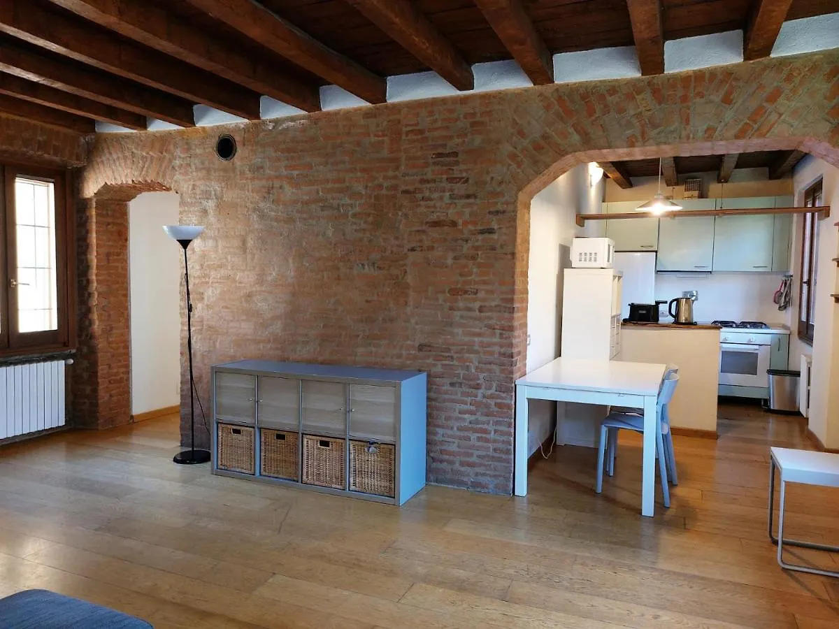 Naviglio House location